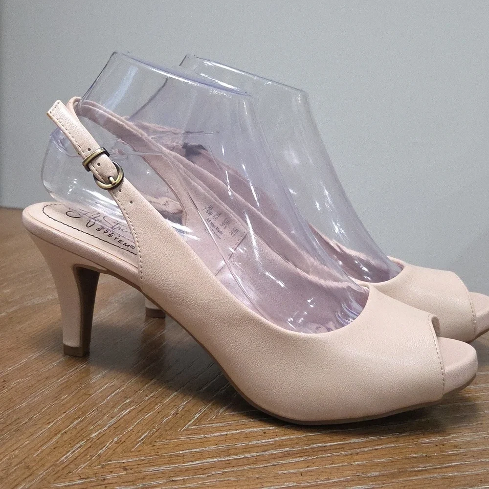 Lifestride Teller Slingback Nude Pumps, Size 7.5W